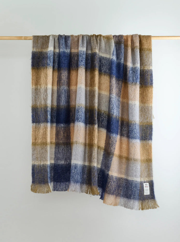 M50 Land Mohair Throw